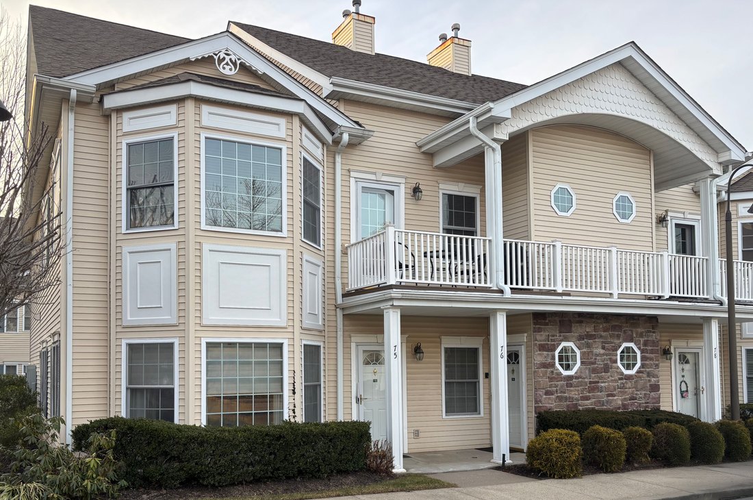 Condo in Plainview, New York, United States 1 - 15374401