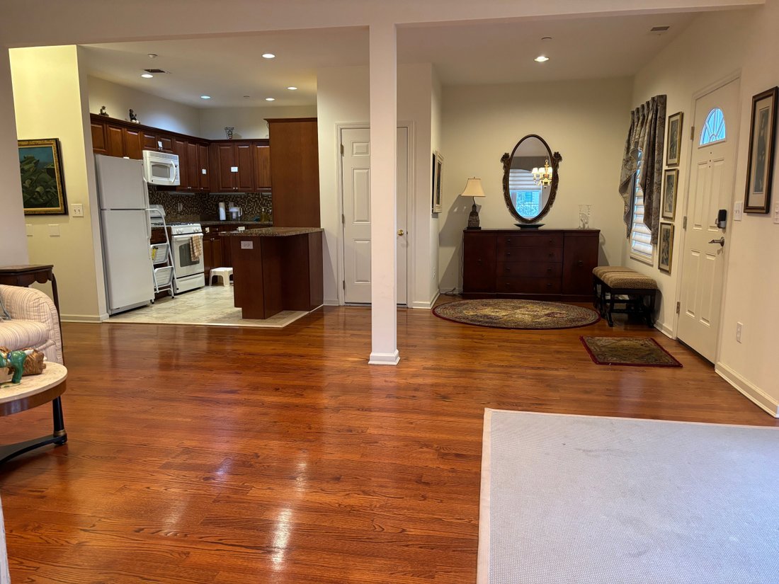 Condo in Plainview, New York, United States 4 - 15374401