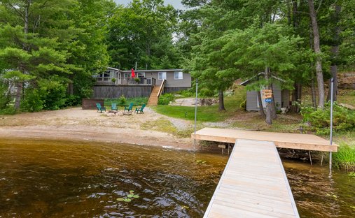 House in Gravenhurst, Ontario, Canada 1