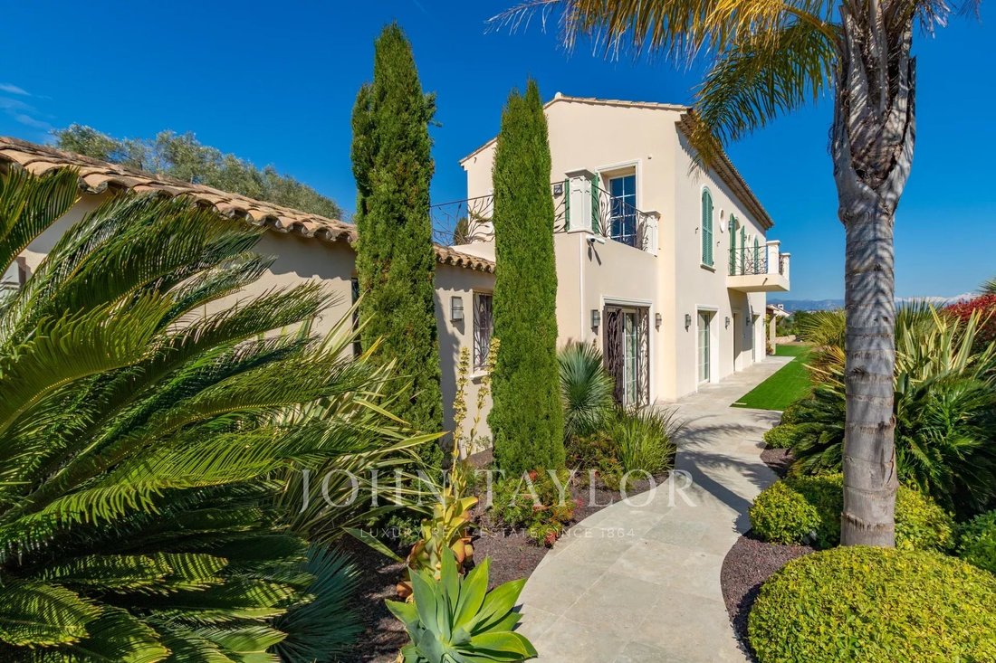 Villa in Les Cougoulins-Rastines, Antibes, France 3 - 15374622