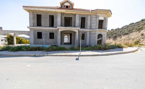 House in Agios Athanasios, Limassol, Cyprus 1