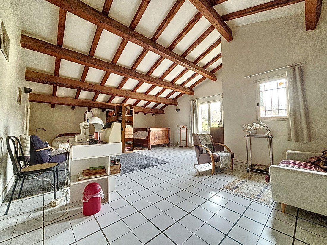 Villa in Montagne des Chèvres, Villeneuve-lès-Avignon, France 5 - 15374572