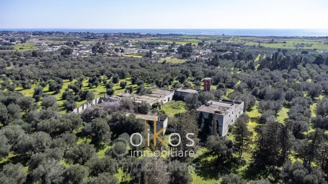 Casa en Avetrana, Apulia, Italia 1 - 15375094