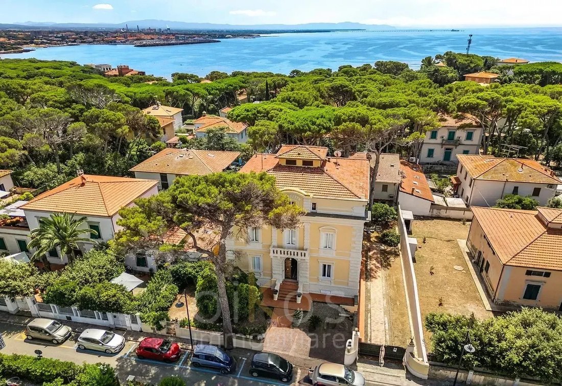 Casa en Castiglioncello, Toscana, Italia 1 - 15375129