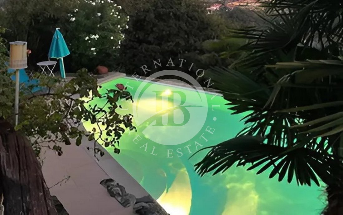 A 17th-Century Piedmont Castle Where Time Whispers Through Sunlit Halls - 5