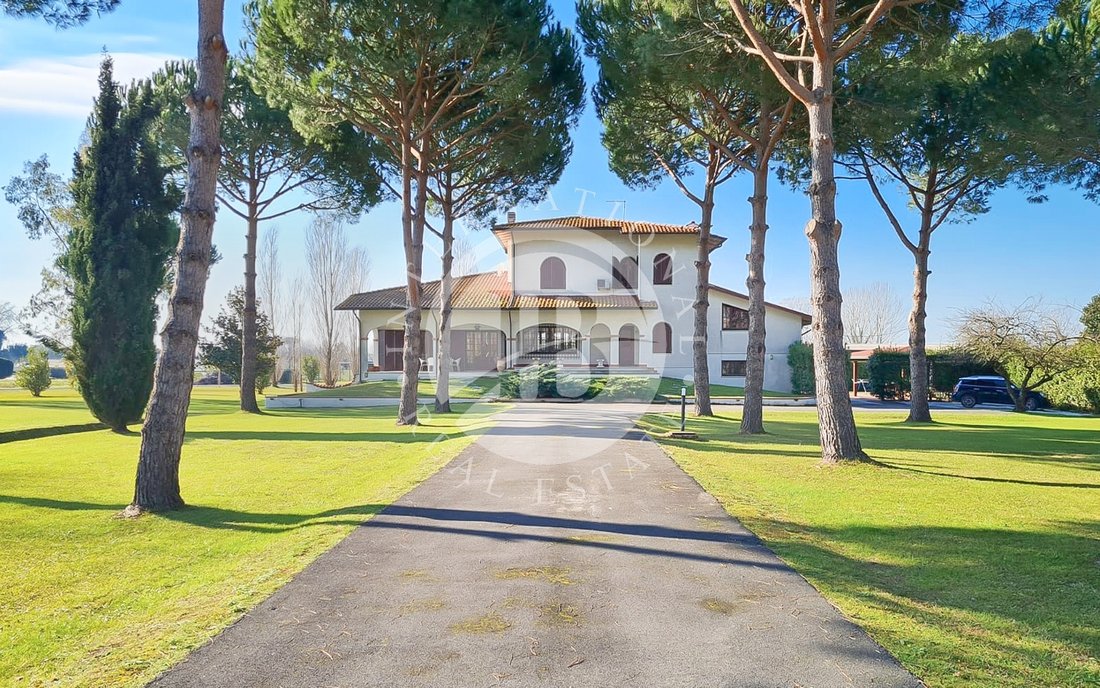 Villa in Pietrasanta, Tuscany, Italy 1 - 15375368