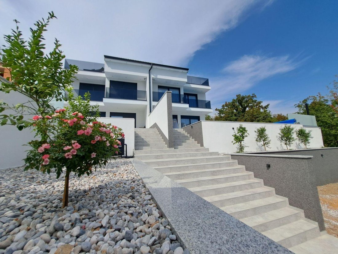 Villa in Opcina Lovran, Primorje-Gorski Kotar County, Croatia 2 - 14613614