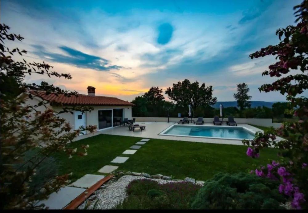 Villa in Rakalj, Istria County, Croatia 2 - 13951888