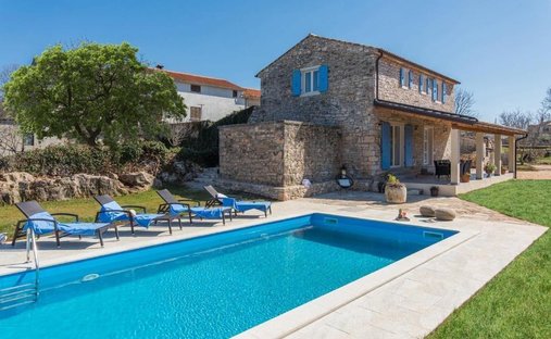Villa in Sveti Lovrec Pazenaticki, Istria County, Croatia 1