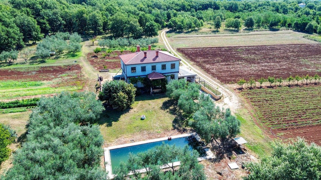 Villa in Umag, Istria County, Croatia 5 - 14683763