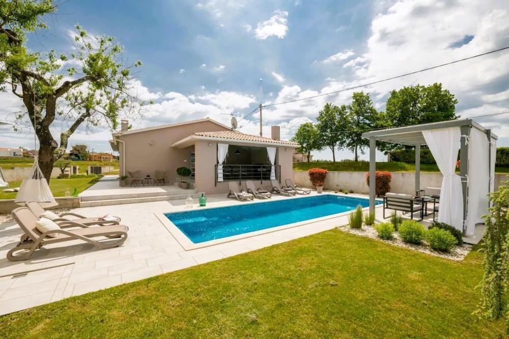 Villa in Grandici, Istria County, Croatia 1 - 13453037