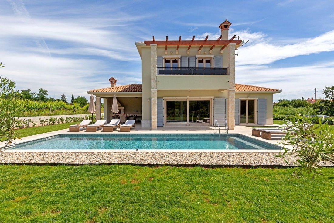 Villa in Labin, Istria County, Croatia 1 - 14434849