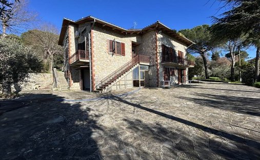 Apartment in Terontola, Cortona, Tuscany 1