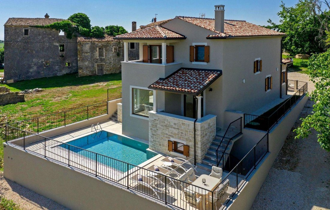 Villa in Buje, Istria County, Croatia 4 - 14627963