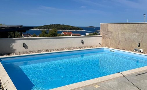 Villa in Rogoznica, Gespanschaft Šibenik-Knin, Kroatien 1