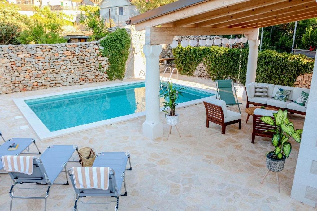 Villa in Split-Dalmatia County, Croatia 4 - 15059869