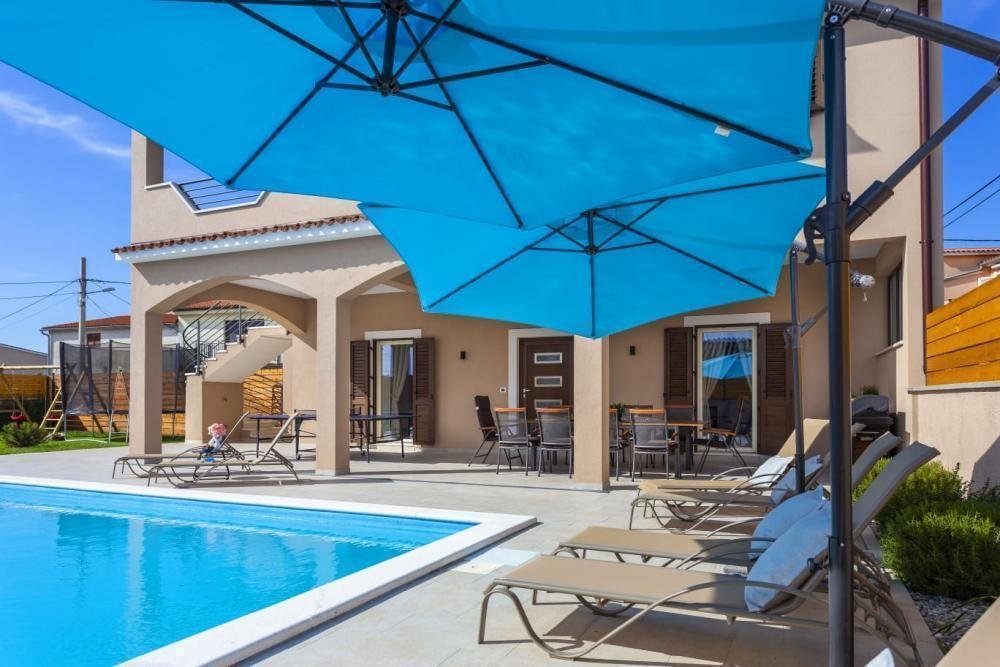 Villa in Grad Pula, Istria County, Croatia 2 - 11653339