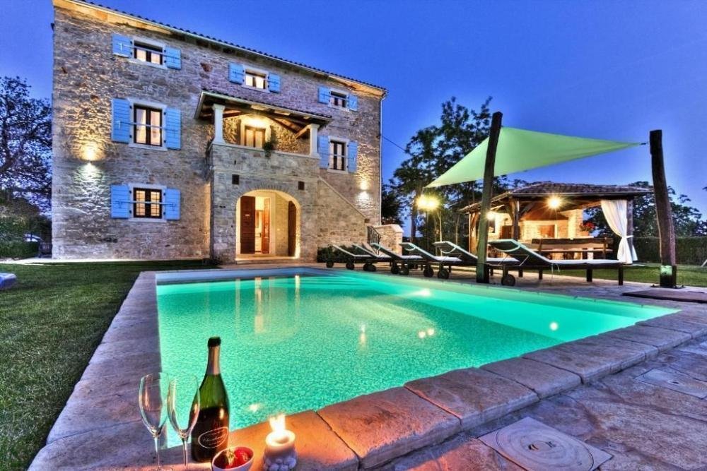 Villa in Umag, Istria County, Croatia 1 - 14162558
