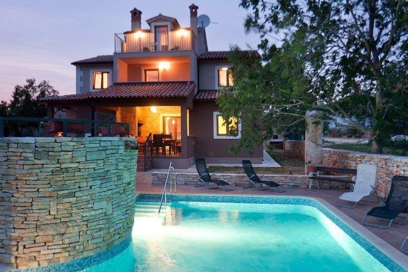 Villa in Svetvincenat, Istria County, Croatia 2 - 14747050