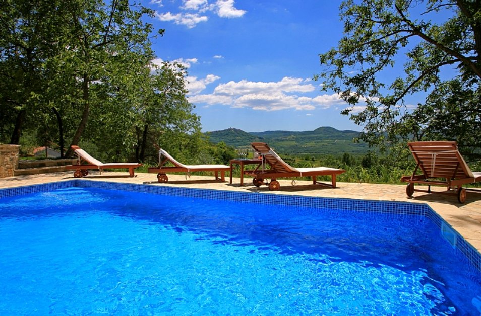 Villa in Oprtalj, Istria County, Croatia 2 - 12412158
