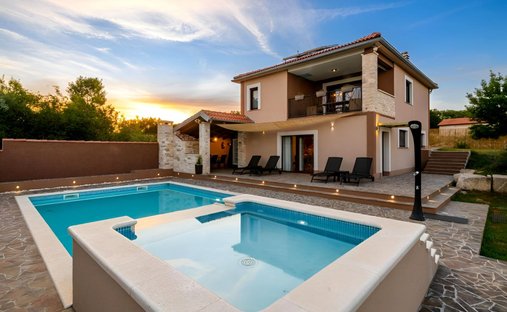 Villa in Mjesni odbor Busoler, Grad Pula, Istria County 1