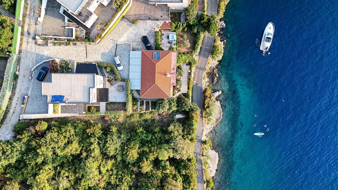Villa in Omisalj, Primorje-Gorski Kotar County, Croatia 2 - 14627951