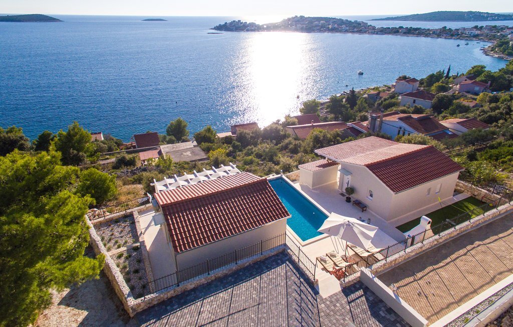 Villa in Rogoznica, Sibenik-Knin County, Croatia 3 - 15085166