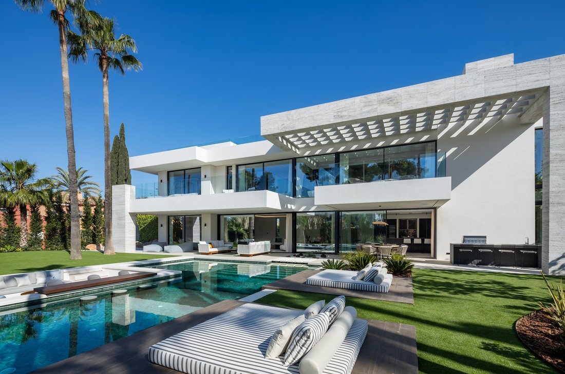 Villa in Puerto Banus, Marbella, Spain 4 - 15378909