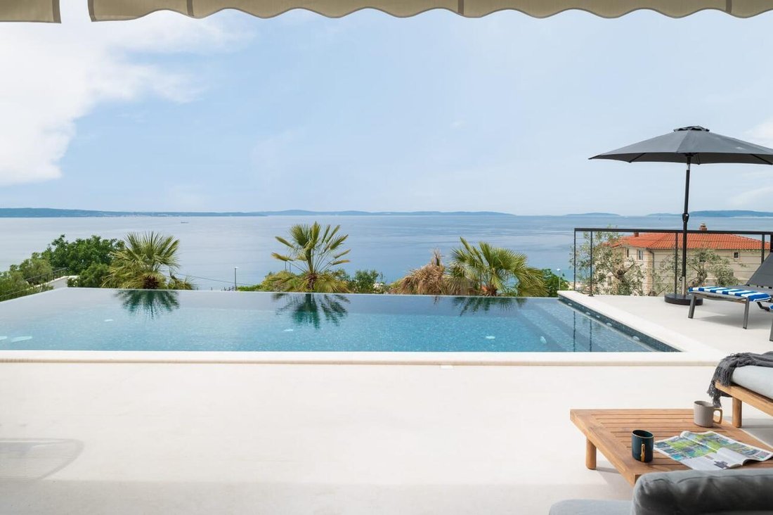 Villa in Grljevac, Split-Dalmatia County, Croatia 1 - 15379490