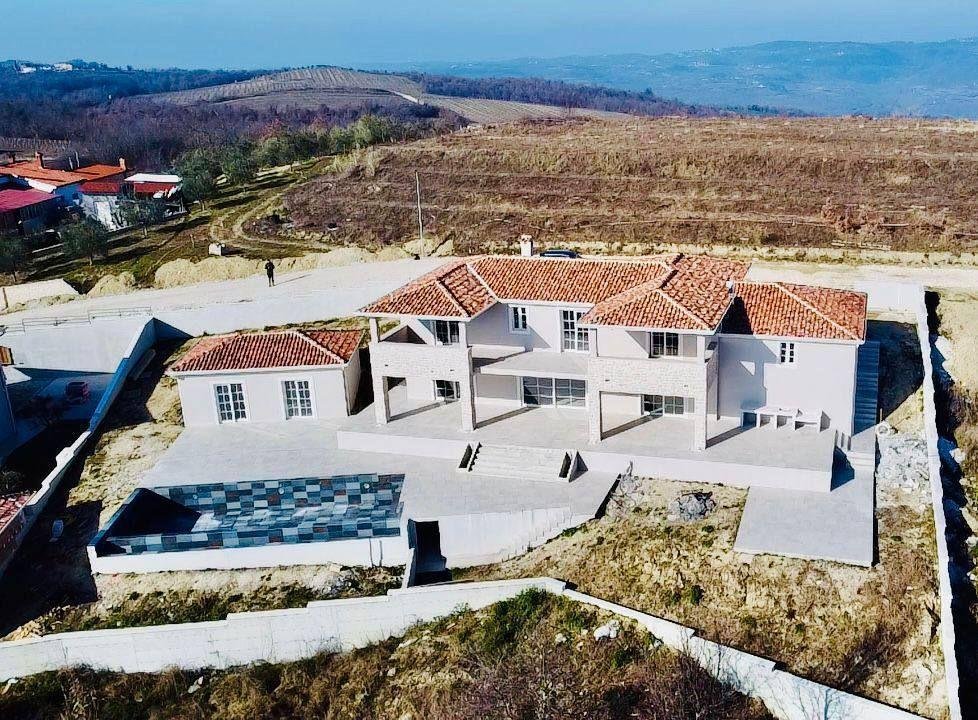 Villa in Vizinada, Istria County, Croatia 1 - 12509215