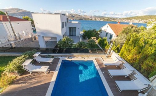 Villa in Zedno, Split-Dalmatia County, Croatia 1