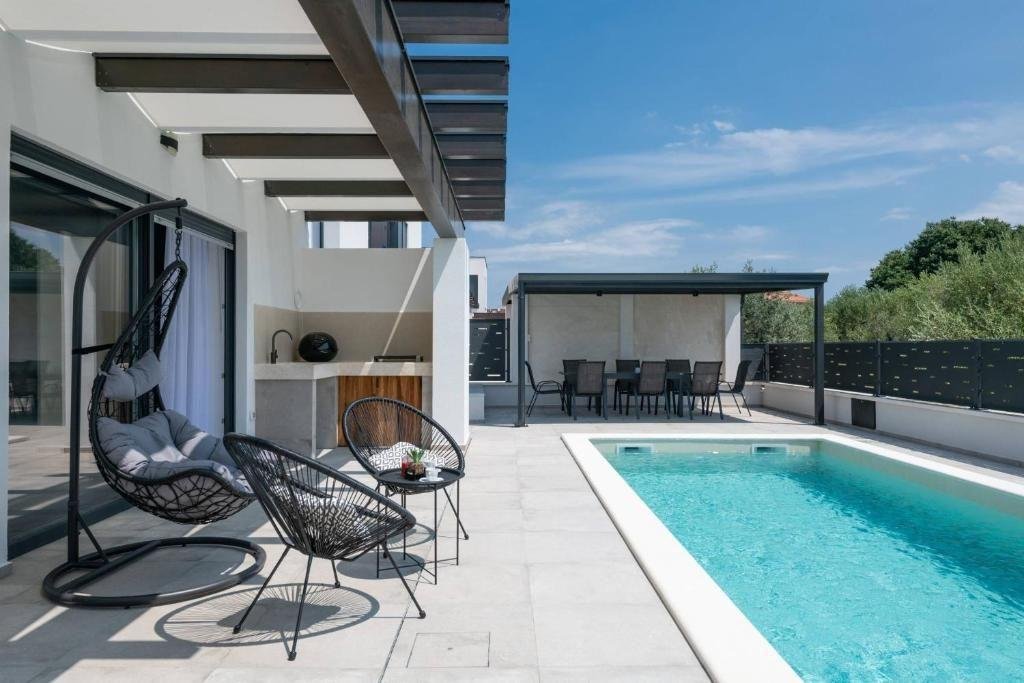 Villa in Galizana, Istria County, Croatia 2 - 14776538
