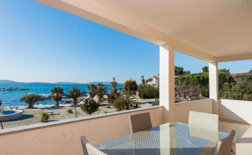 Villa in Zaboric, Sibenik-Knin County, Croatia 1