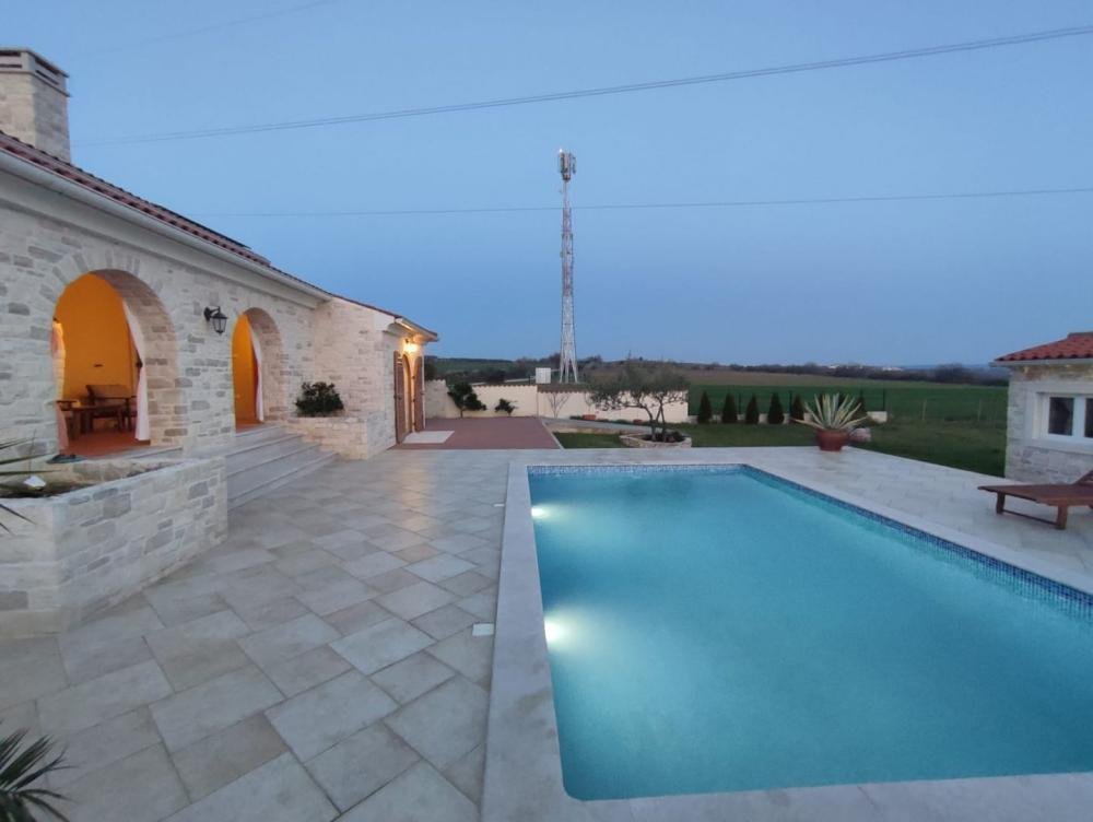 Villa in Brtonigla, Istria County, Croatia 2 - 12656878