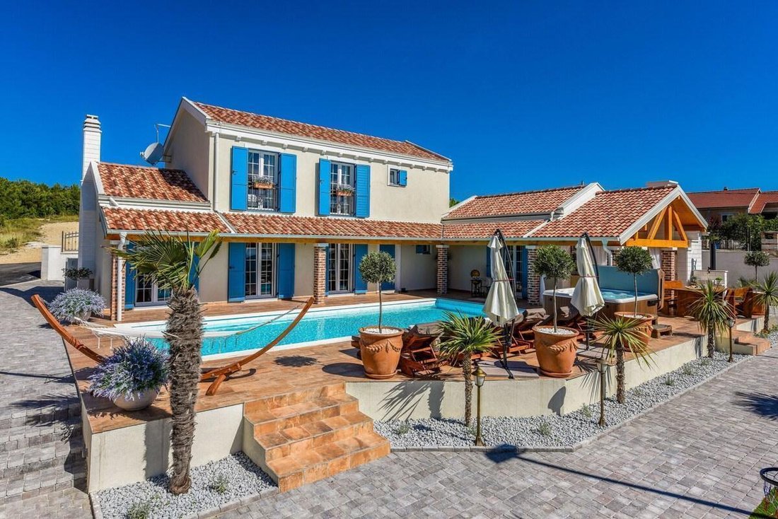 Villa in Zadar, Zadar County, Croatia 2 - 14527385