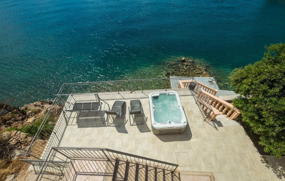 Villa in Lukovo Sugarje, Lika-Senj County, Croatia 1 - 14809918