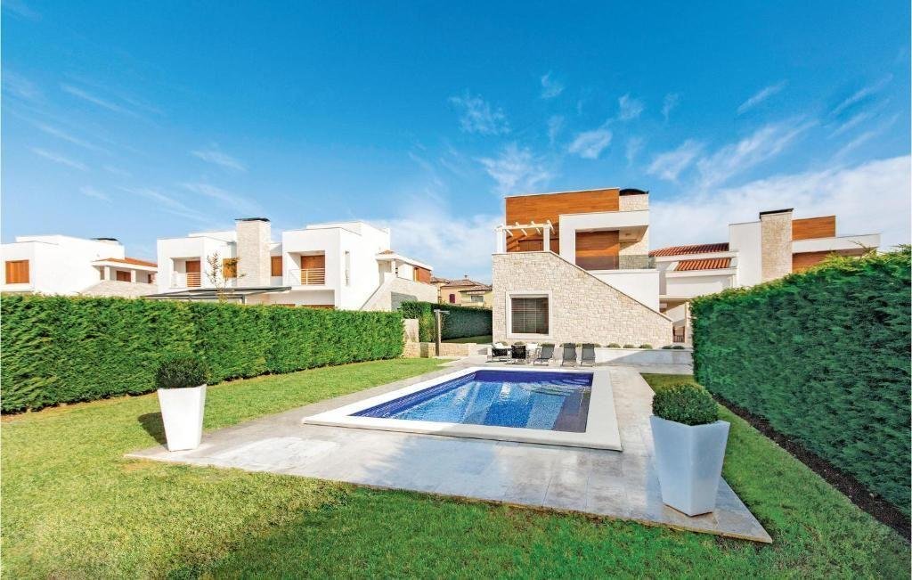 Villa in Porec, Istria County, Croatia 1 - 14931861