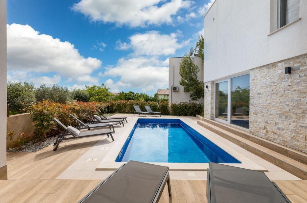 Villa in Fazana, Istria County, Croatia 2 - 14299576