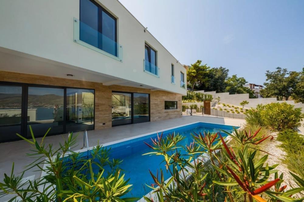 Villa in Zedno, Split-Dalmatia County, Croatia 1 - 14518927