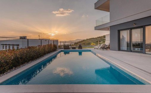 Villa in Grljevac, Split-Dalmatia County, Croatia 1