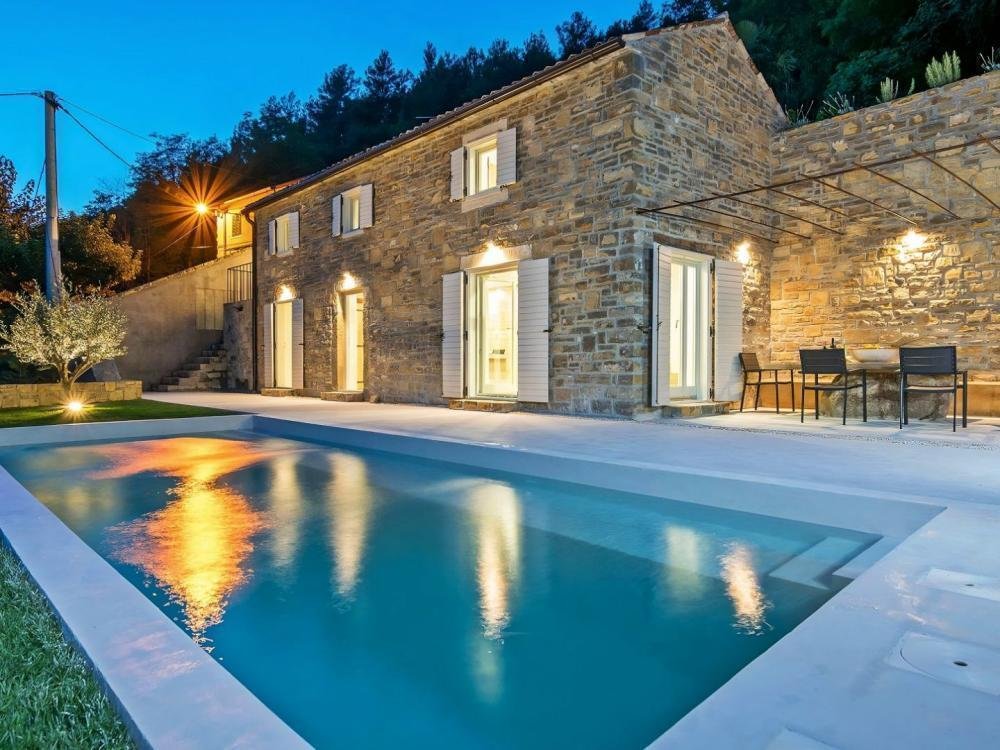 Villa in Oprtalj, Istria County, Croatia 1 - 12765421