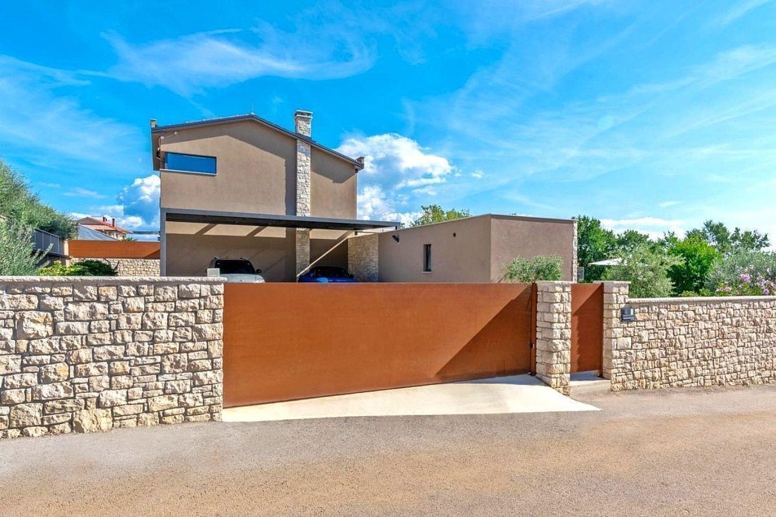 Villa in Umag, Istria County, Croatia 1 - 14536881