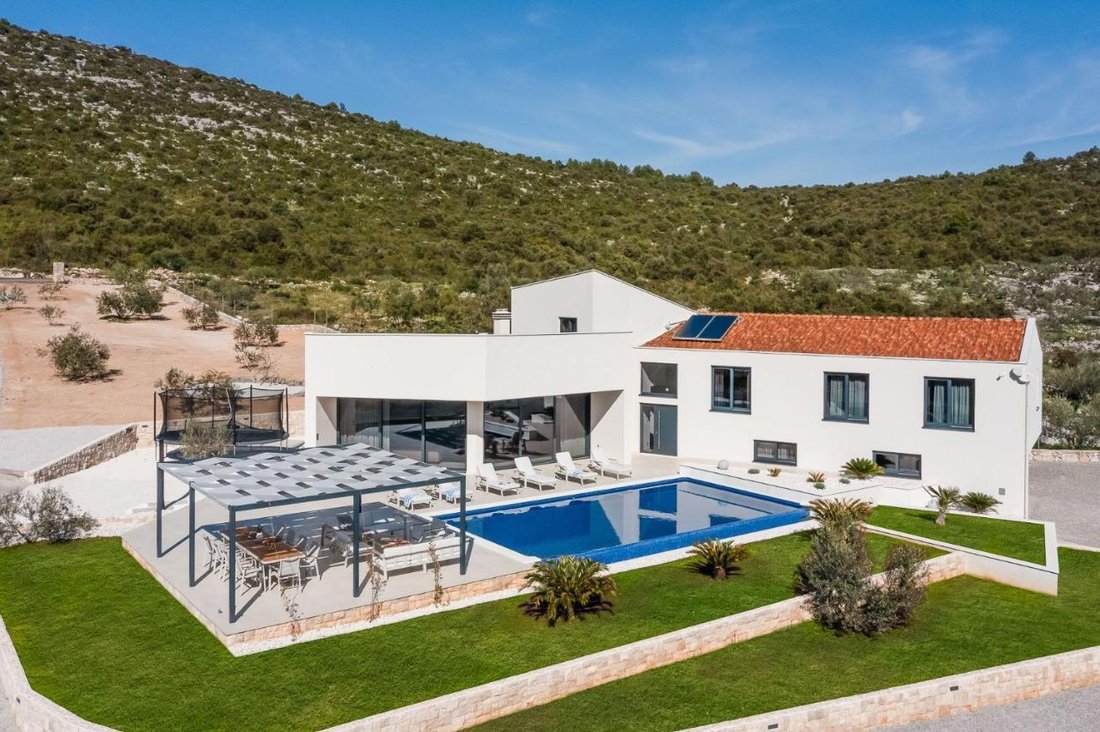 Villa in Split-Dalmatia County, Croatia 1 - 15099278