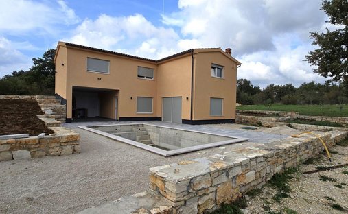 Villa in Svetvincenat, Istria County, Croatia 1