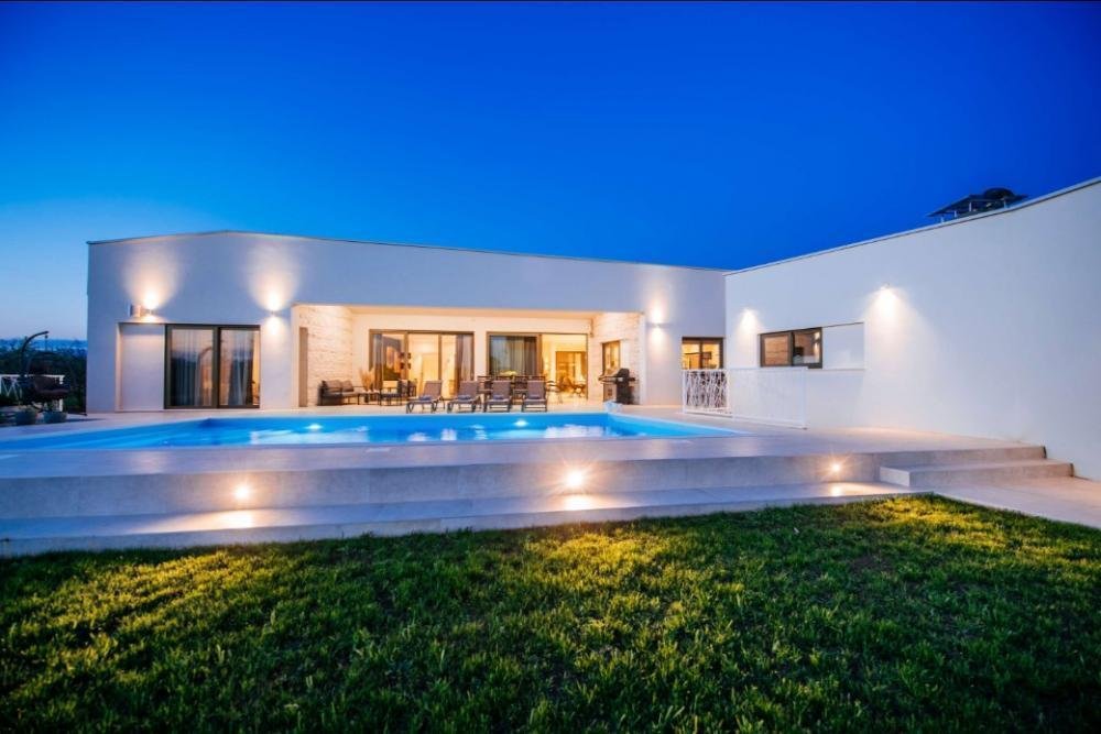 Villa in Zemunik Donji, Zadar County, Croatia 1 - 12154462