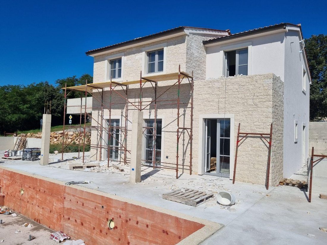 Villa in Sveti Lovrec Pazenaticki, Istria County, Croatia 1 - 14789600