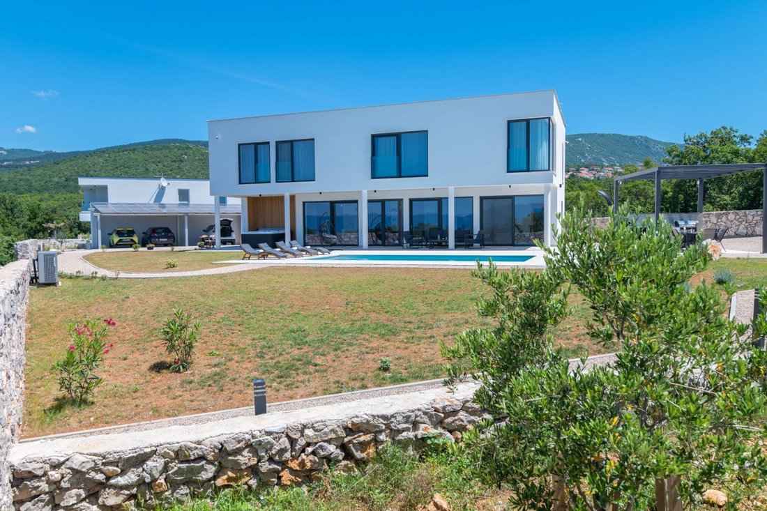 Villa in Grad Crikvenica, Primorje-Gorski Kotar County, Croatia 1 - 15117762