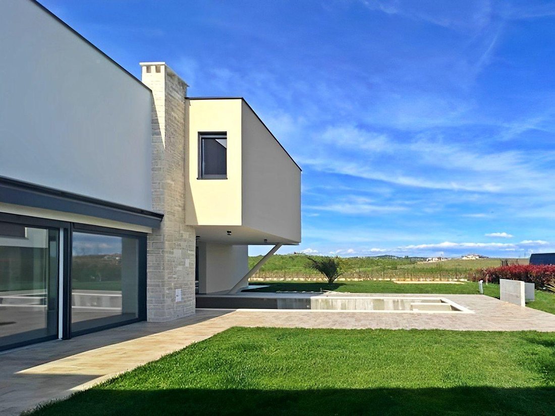 Villa in Brtonigla, Istria County, Croatia 1 - 14823558