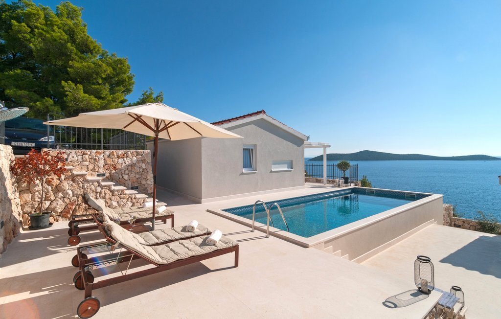 Villa in Rogoznica, Sibenik-Knin County, Croatia 2 - 15085166