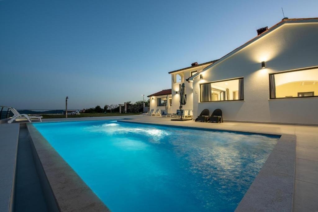 Villa in Grad Buzet, Istria County, Croatia 2 - 14414978